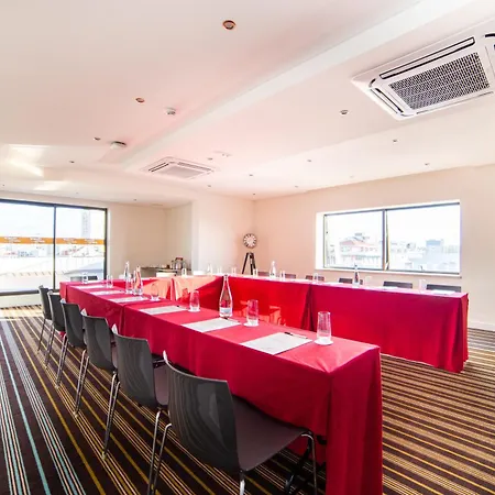 Vip Executive Do Marques فندق 4*